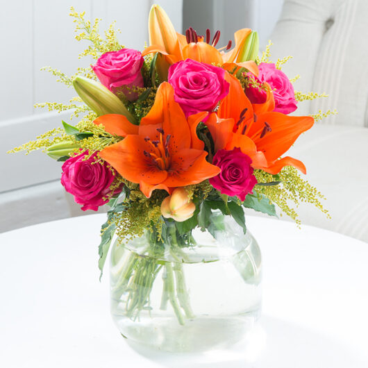 Cheerful Lily & Rose
