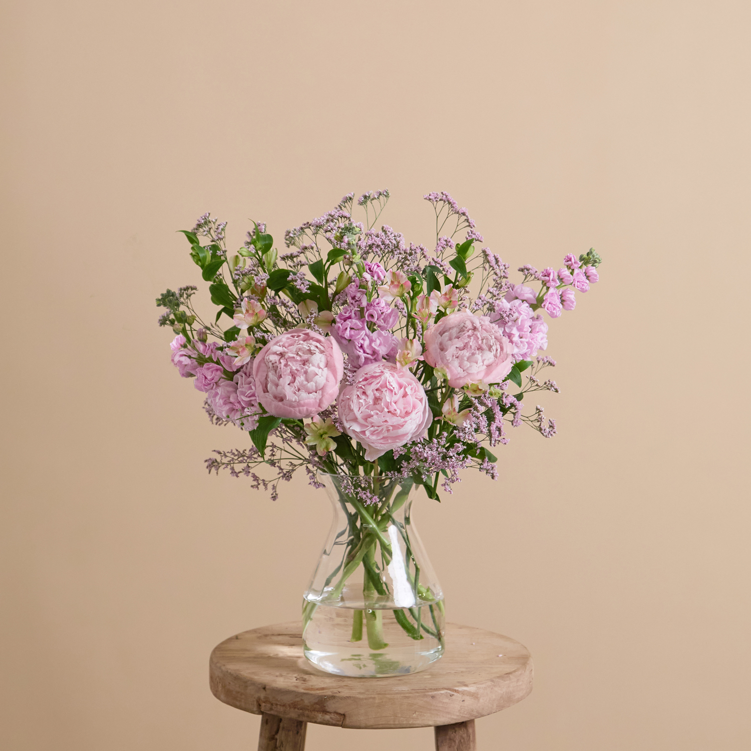 Flower bouquet with peonies & alstroemeria | Send flowers online | Painterly Pink | size: letterbox