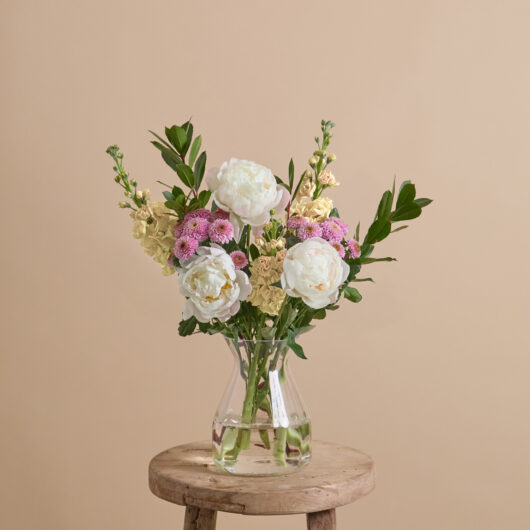 Flower bouquet with peonies & santini | Send flowers online | Watercolour Sketch | size: letterbox